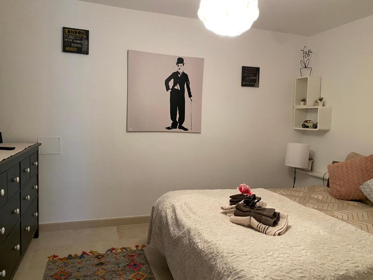 Apartment Paris Njivice Esterno foto